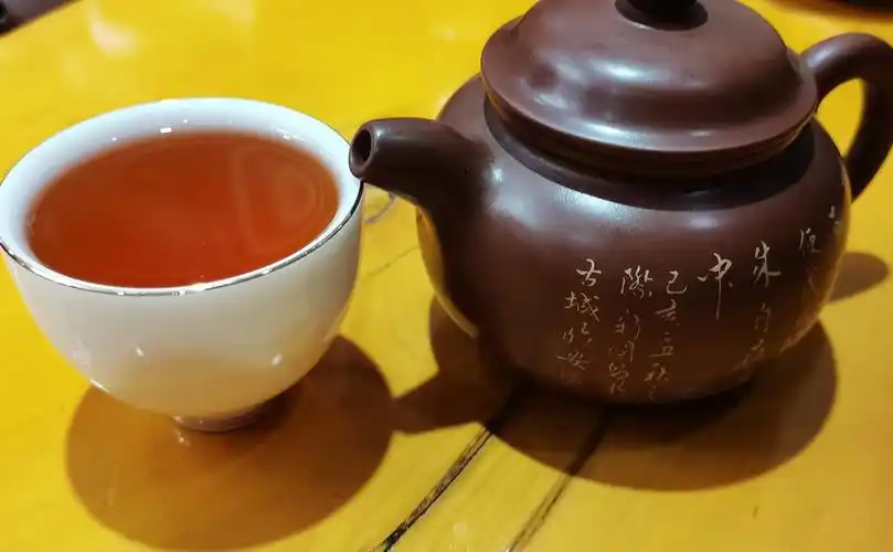 在一杯茶里取悦自己