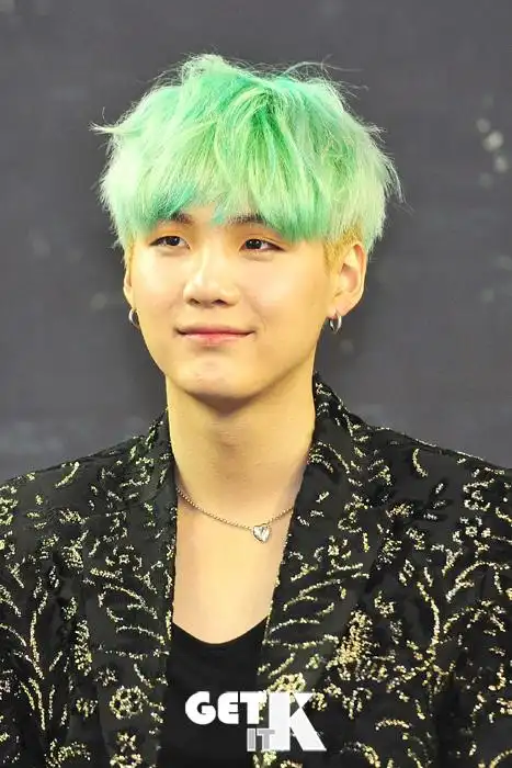 金南俊:校园3部曲已经结束了.