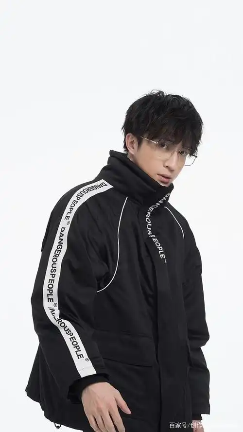 最帅男神"薛之谦",用音乐感动你的心灵!