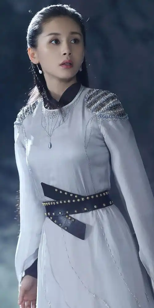 这样的曲妖精大家肯定喜欢吧王子文古装造型真耀眼