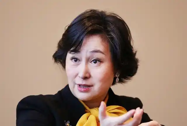 有一种爱情叫"何超琼和陈百强":你送我出嫁,我为你扶灵!