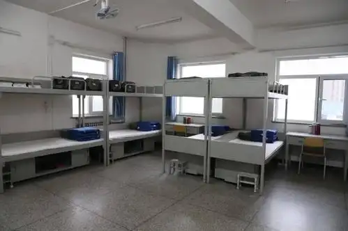 一直以来,内务条令和队列条令是基层部队正规化建设的根本.