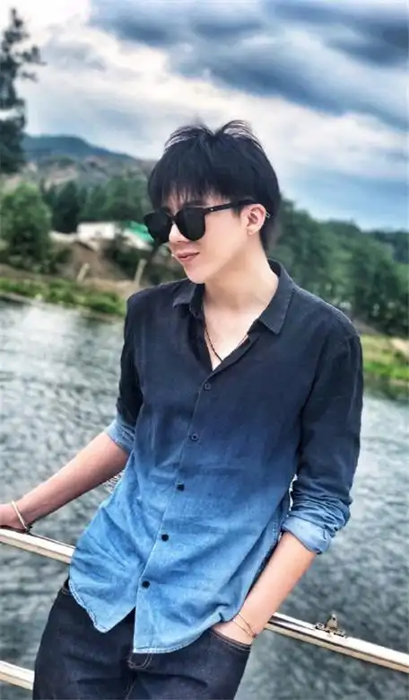 摩登兄弟刘宇宁壁纸高清无水印抖音宁哥手机壁纸大全