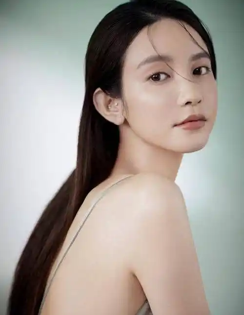 了解董花花的人或许都知道,董花花要准备创业大干一