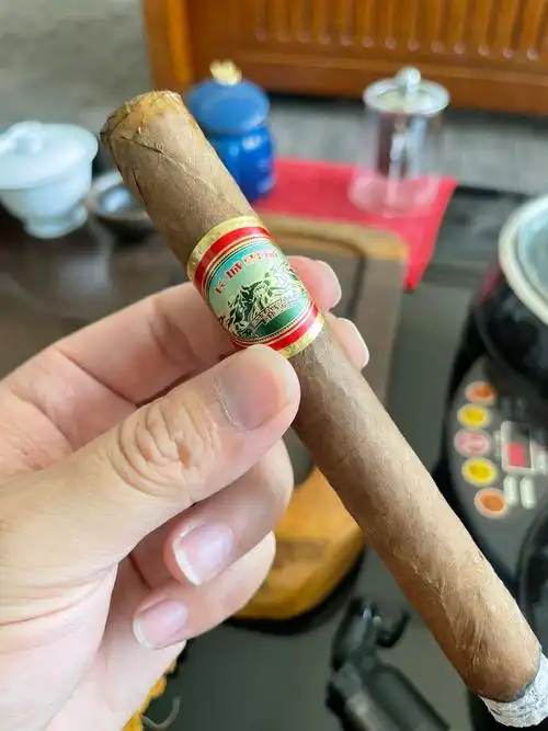 2,长城雪茄烟多少钱?(5支小号)