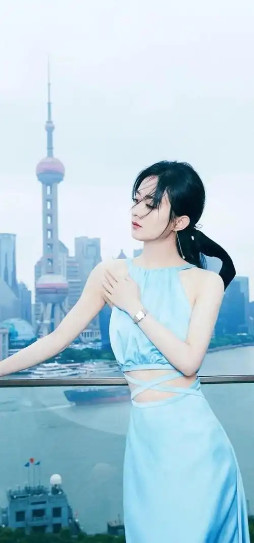 赵丽颖男人装杂志封面大片美腿诱惑火辣身材竟然这么有料