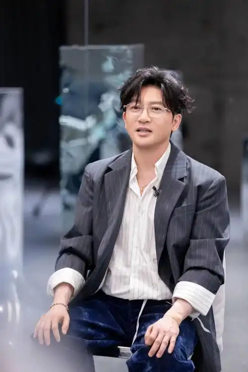 完美"伪装"下的心声?苏有朋落泪