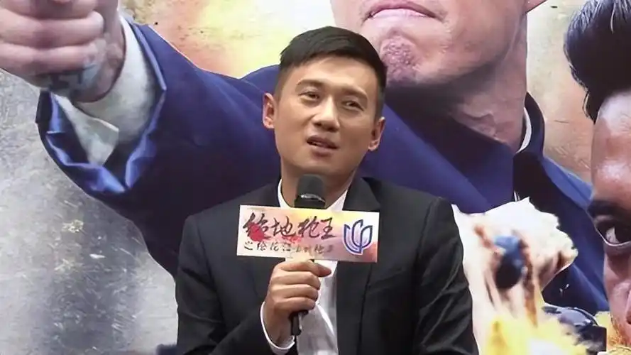 回顾演员徐洪浩比妻子大10岁戏里演父女戏外恩爱幸福惹人羡