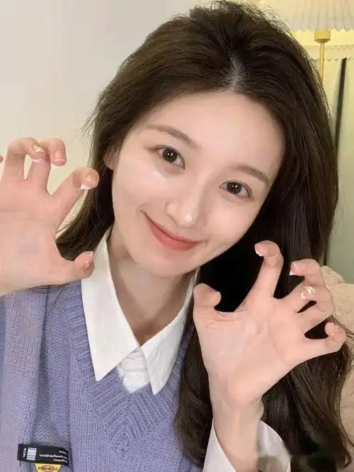 不管是20岁左右的年轻女孩,还是40岁左右的熟龄女性,在日常生活中都离