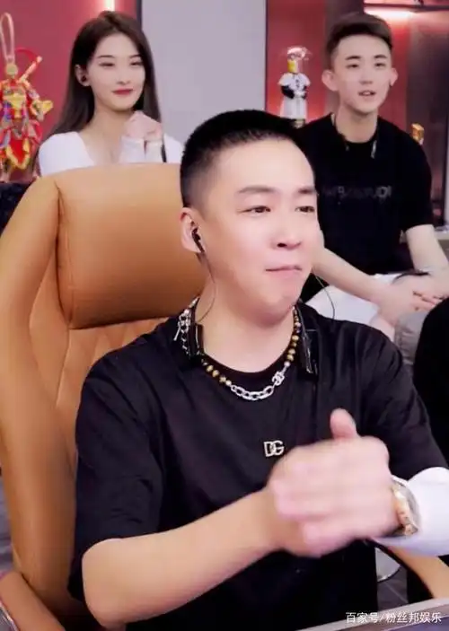 跳槽去外站别人看不上,刘一手现实开面馆,钱花光没挺住回归yy