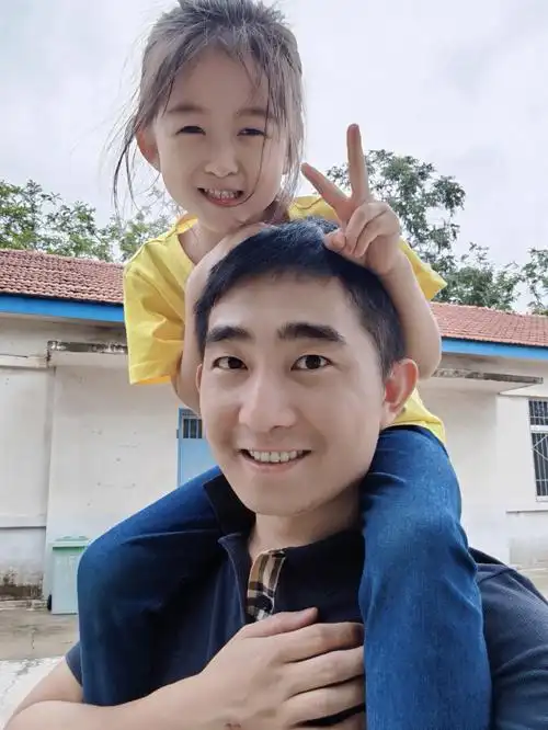 今日份舅舅的快乐