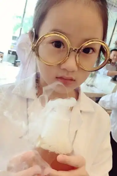 感谢大家来看小编的文章,今天我们要说的就是吴尊的女儿吴欣怡,相信