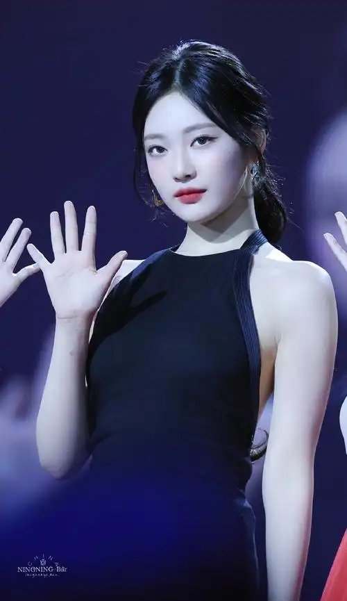 宁艺卓超话03#aespa今日红毯#231225 sbs歌谣大战红毯@ningx2宁艺卓