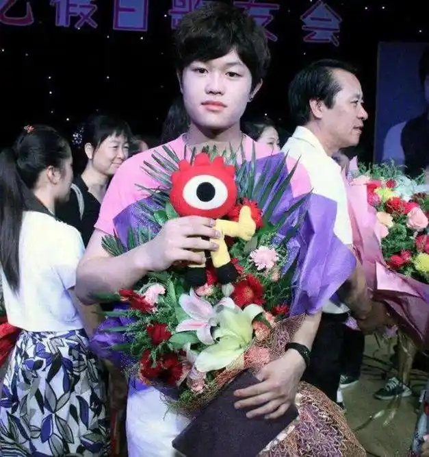 11年前,17岁李天一因轮奸罪被判10年,如今出狱1年,现在怎样了|梦鸽