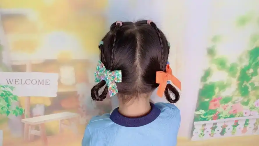 4岁女儿碎发多这样扎头发易操作可爱又好看