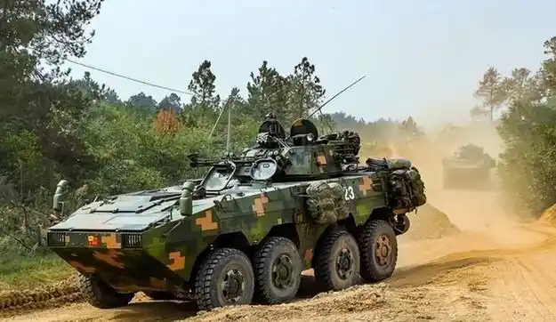 追赶世界第一,中国新一代轮式步兵战车,动力到底如何?|突击炮|履带式|