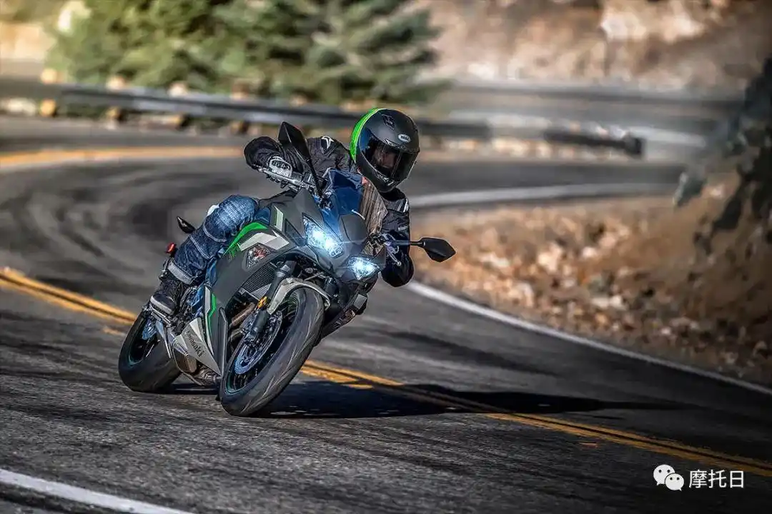 新闻动态 >> 川崎在美国发布2022款部分忍者,z系列车型  ninja 650 是