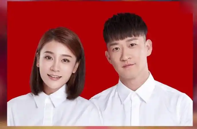 孟鹤堂的前妻郝舒涵干脆就是德云社报幕员,这和刘云天的情况类似.