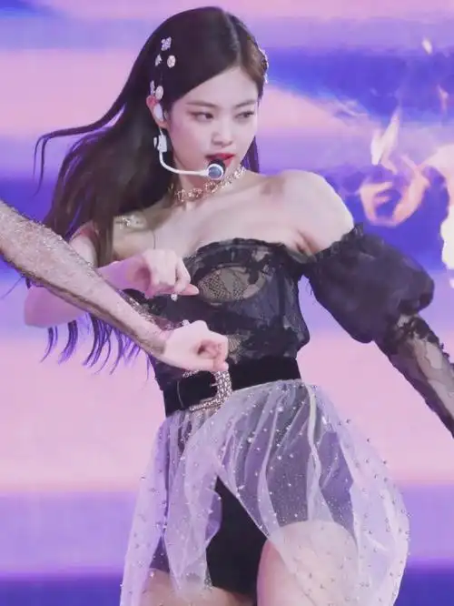 jennie舞台氛围感