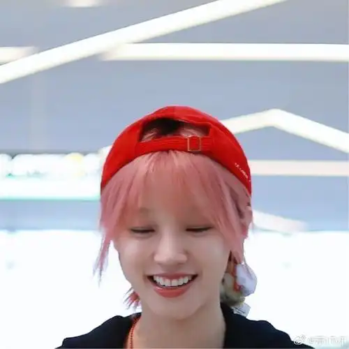 宋雨琦超话#宋雨琦错过厉旭婚礼##每日一善##宋雨琦#    自尊,自立