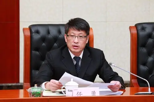 任勇汇报了海螺集团基本概况,改革发展,资本市场运作和混合所有制