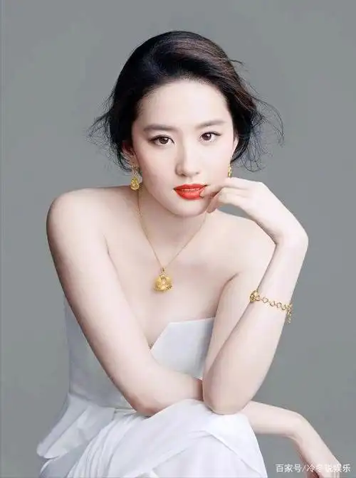 回顾当淡颜美人遇到浓颜美人,刘亦菲3次输给景甜,蒋勤勤完胜王艳