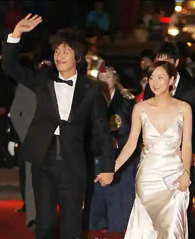 首页 新闻 明星娱乐 新闻排行榜 看新闻请收藏本站网址 进入论坛 头条