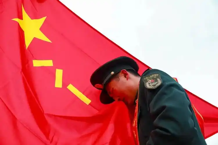 最后一个军礼献给军营!