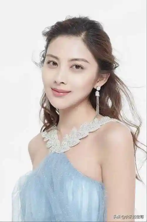 王瑶萱九零后美女王祉萱