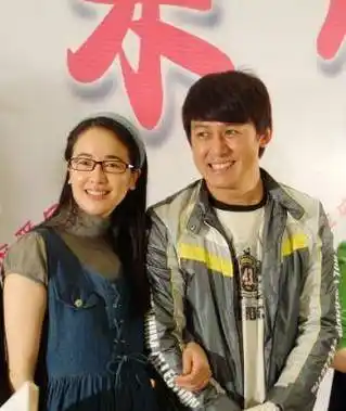 45岁左小青近况曝光,和百亿富豪老公分手后,她终于活成了自己