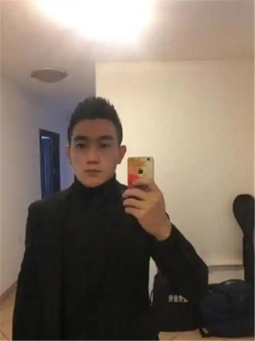 张馨予老公资料张馨予老公何捷背景曝光