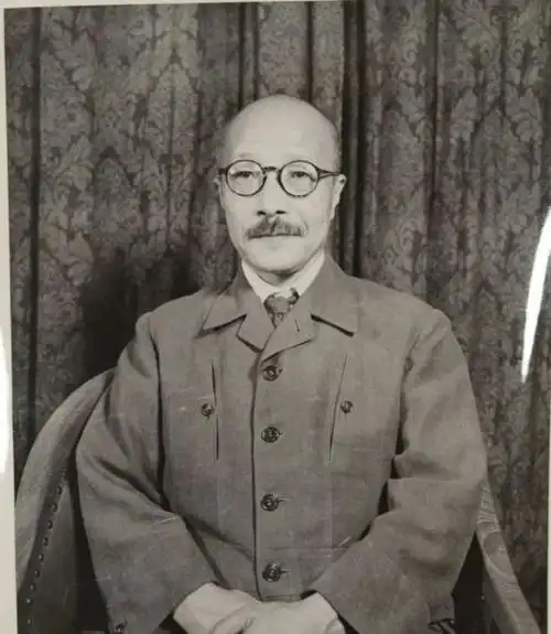 东条英机伏法全过程:上绞刑台时双腿止不住的颤抖,大喊六个字