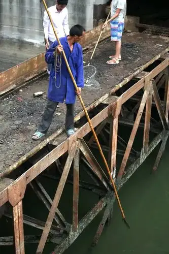 叉鱼既充满刺激又快乐着,也考验着人的智慧