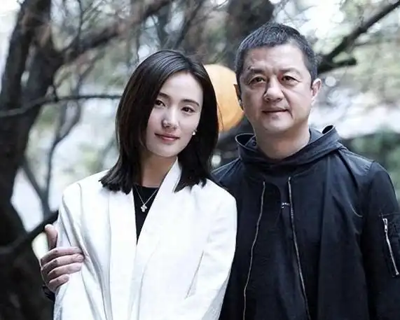 海哈金喜帮助李亚鹏渡过难关,远比王菲重视家庭_给予_生活_支持