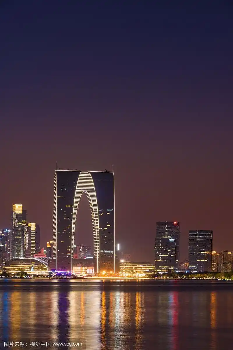 江苏苏州金鸡湖城市夜景风光