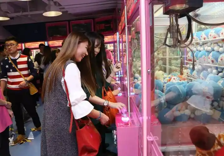 正版娃娃随心抓!还有终极大奖.