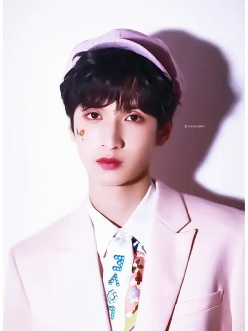 tnt时代少年团  #时代峰峻十八楼  #壁纸  #时代少年团严浩翔