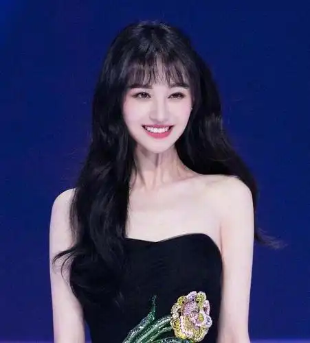 长发,卷发,短发,波浪…哪个发型你觉得更适合郑爽?