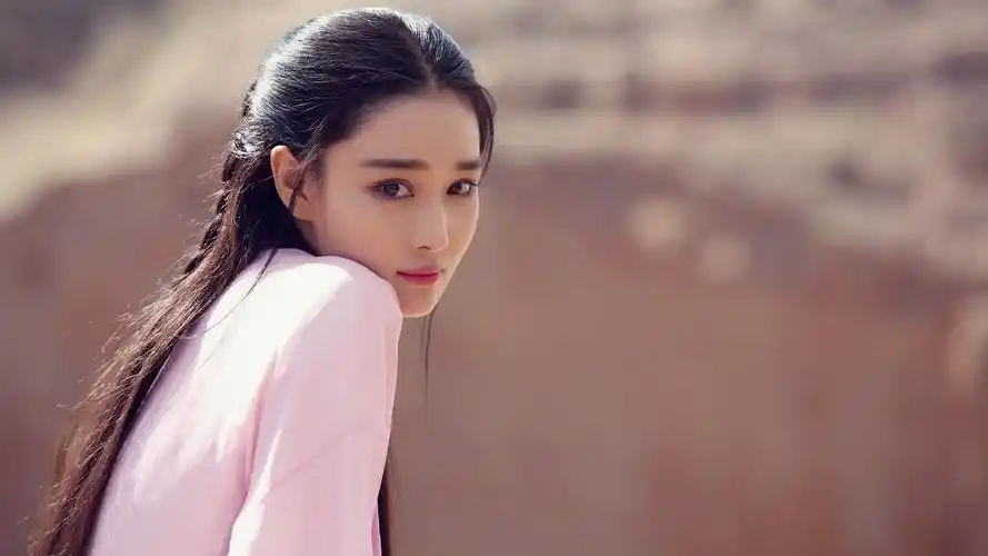 颜值那没话说,尤其是于正版的神雕侠侣,恶评如潮,但张馨予演的李莫愁