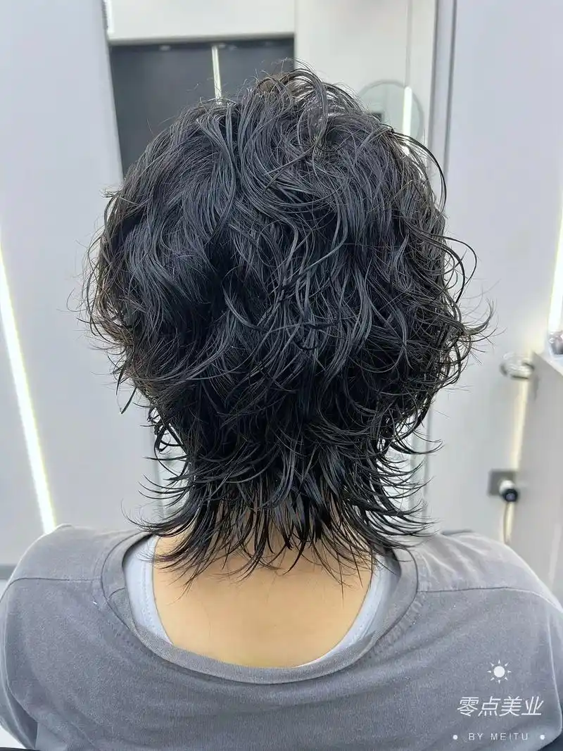 鲻鱼头烫发日系凌乱感#如何根据脸型选择适合自己的发型 #同城 - 抖音