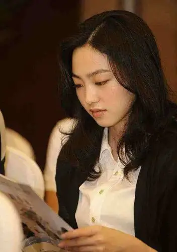 通过把大部分资产都转移到到了纪凯婷的名下,给纪海鹏省下了不少的钱.