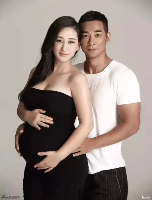 赵文卓和怀孕妻子拍全l照,尺度真大!
