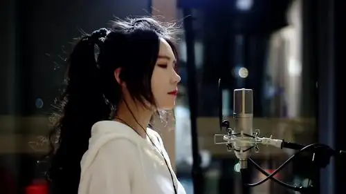 韩国侧颜女神jfla翻唱ladygagapokerface好歌陪美女