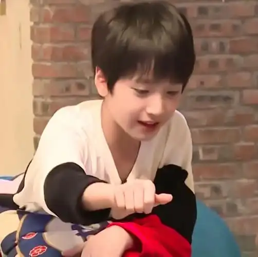 严浩翔yhx人类幼崽可爱瞬间超级好看奶味严严