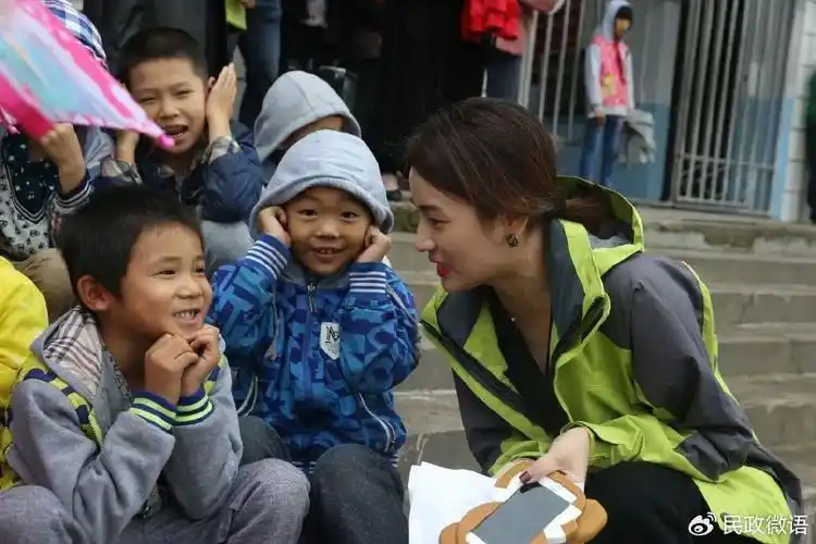 做乡村孩子成长路上的一束微光|吴倩_新浪财经_新浪网