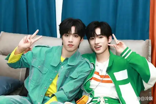 时代少年团全员为刘耀文庆生,宋亚轩卡点,张真源小作文惹泪目