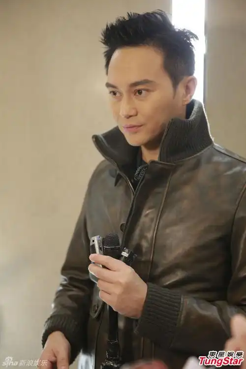 组图:张智霖欲购跑车获袁咏仪批准 赞妻子成熟_高清图集_新浪网