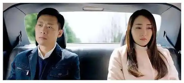 女二号杨雪由高姝瑶出演,美丽清纯,出身富裕.