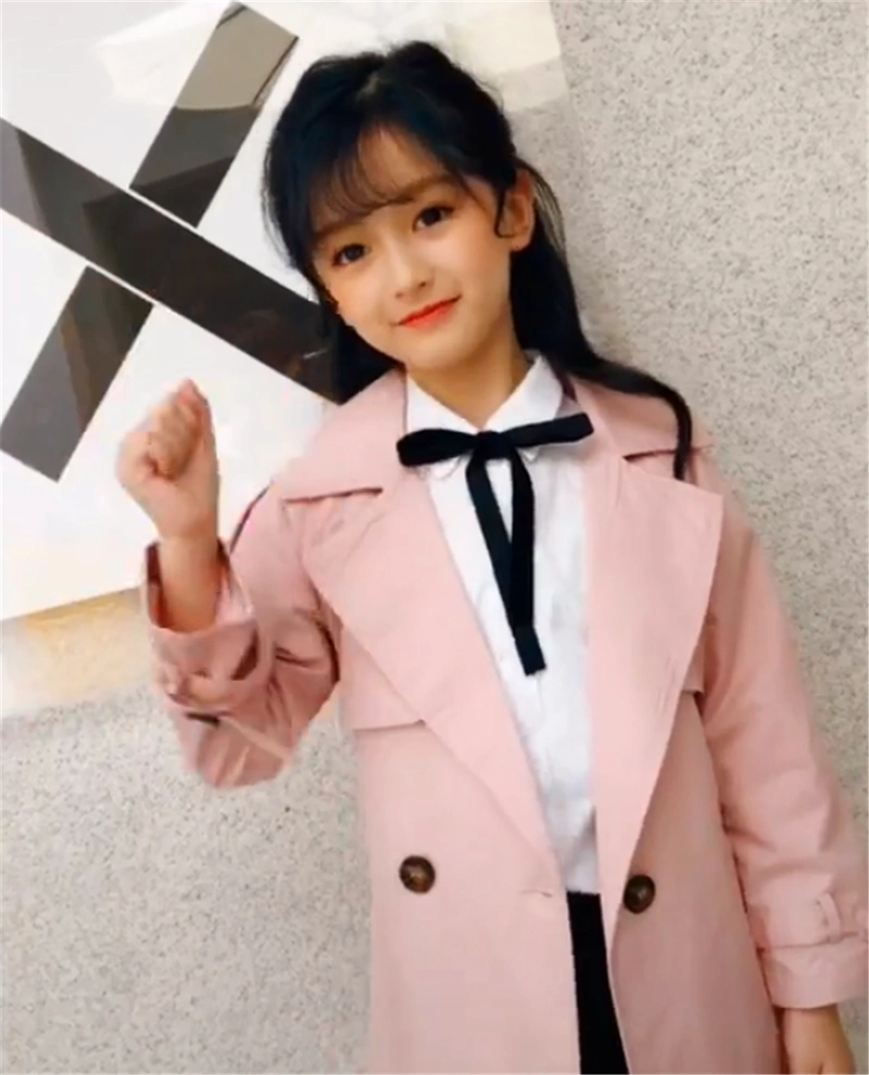 9岁网红模特裴佳欣素颜曝光,这样天天化妆真的好吗?