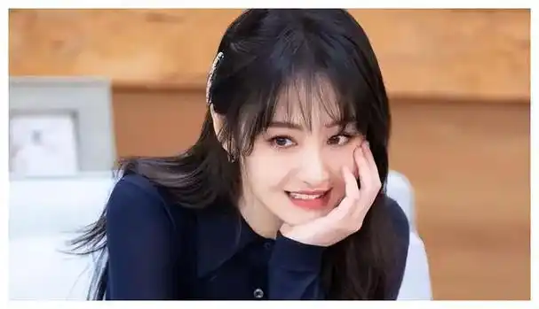 郑爽的现状令人唏嘘她手中的好牌稀碎如何打引人深思